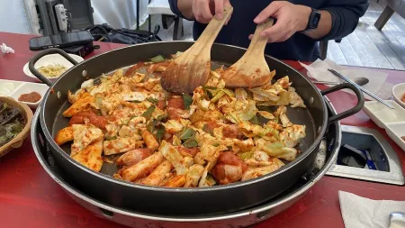 Nami Dakgalbi