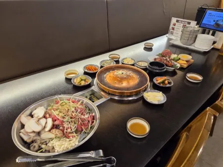 Ganggyeong Bulgogi Everland Branch