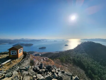 좌이산