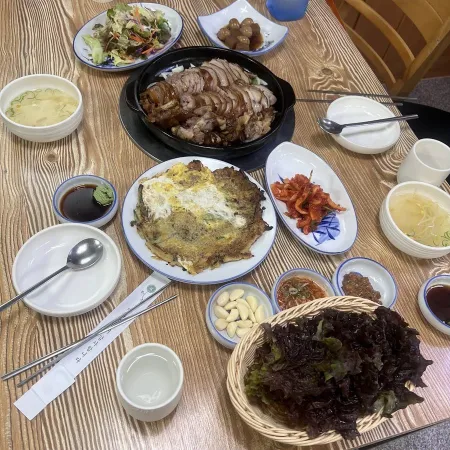 Mimi Cham Jokbal
