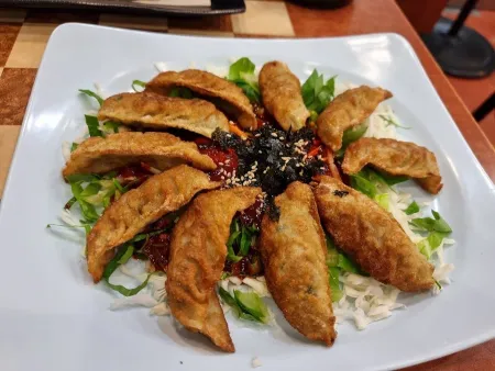Ultari Eomneun Mandu Jip