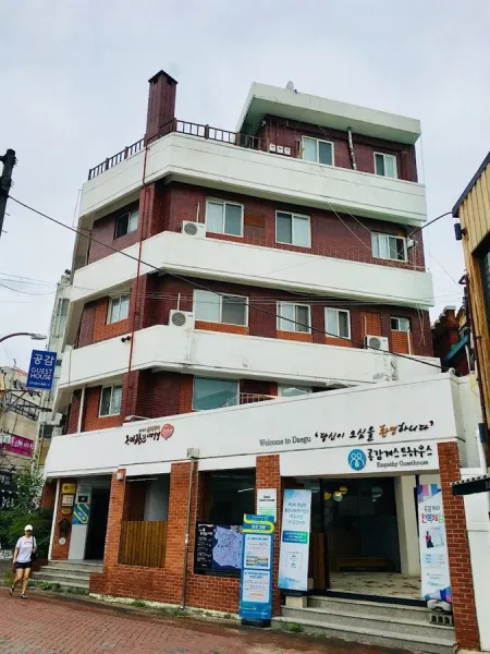 EOS Hotel