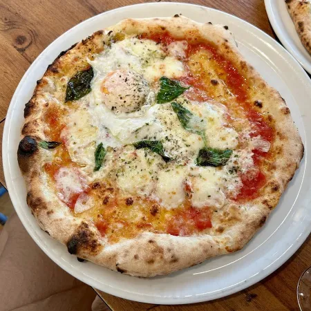 FREY's Famous Pizzeria