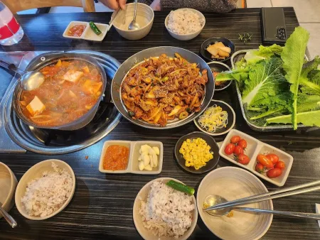 Yehyangjeong Jeondae Branch