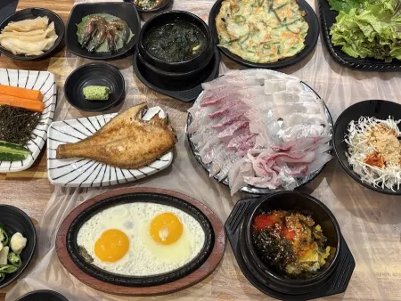 Haeundae Eoga Hoetjip (Sashimi Restaurant)