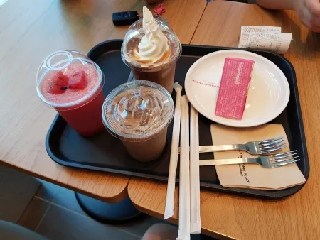 투썸플레이스 삼척장호항점