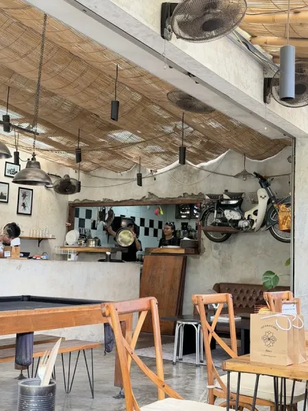 Uluwatu Motorcycles Cafe & Restaurant