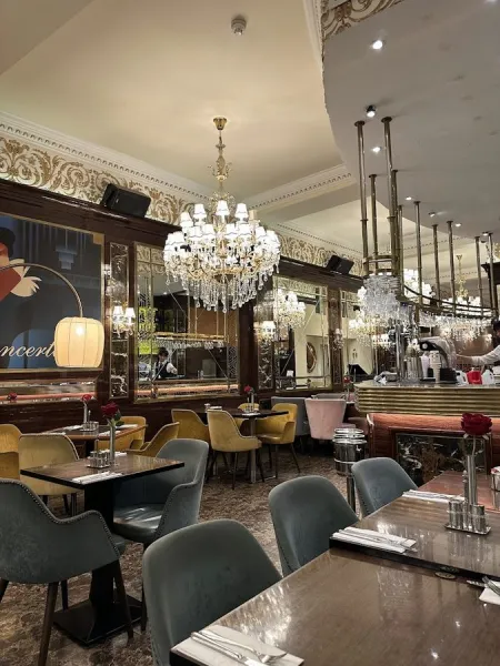 Caffè Concerto Whitehall