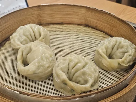 Songjeongjip Kalguksu Sajik Branch