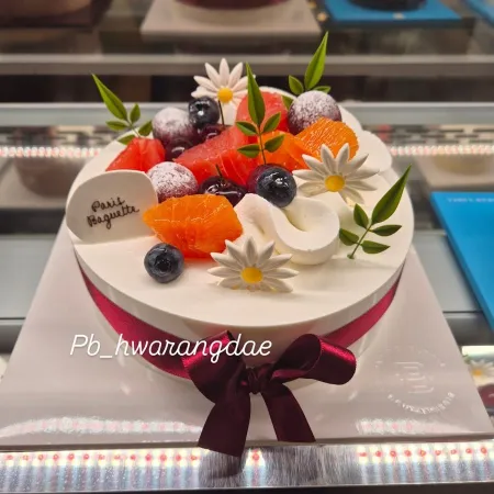 Paris Baguette Hwarangdae Branch