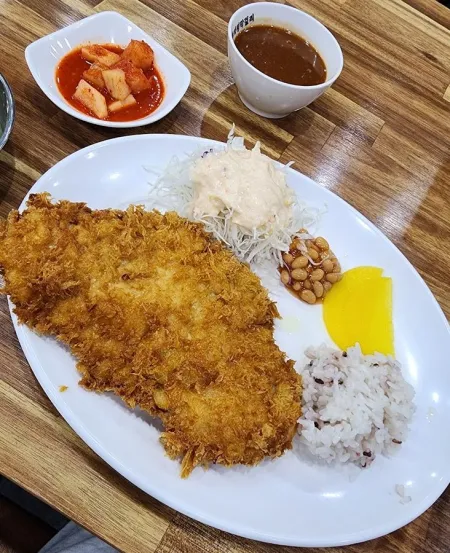 Eolkeuni Wang Naengmyeon