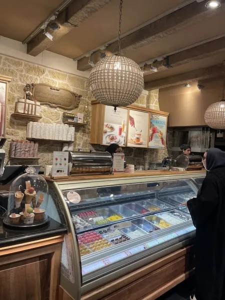 Amorino Gelato - London Queensway
